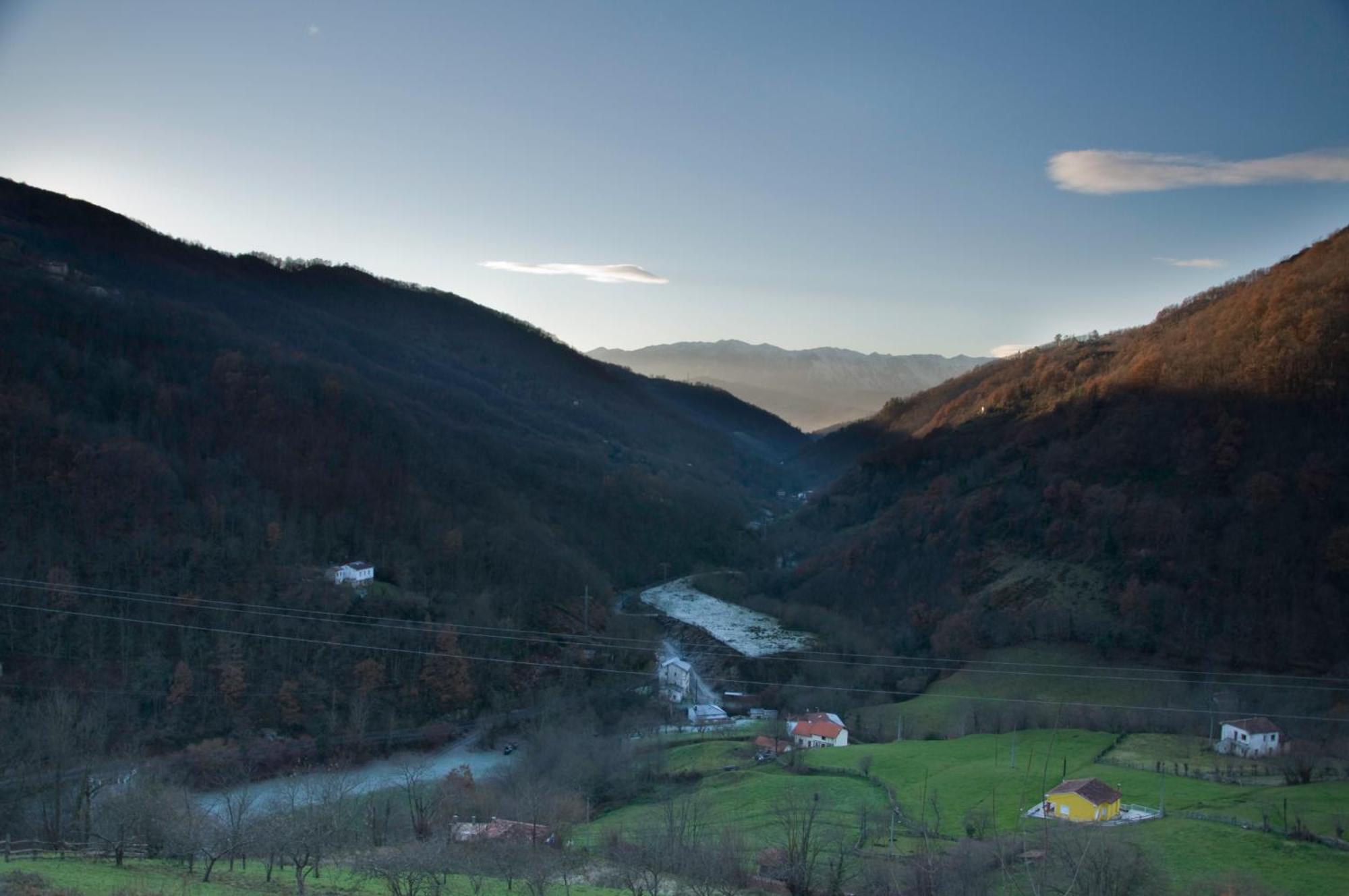 El Sumiciu Mieres (Asturias) Exterior foto